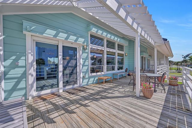 18418 E De Vaca Lane, Galveston, TX 77554