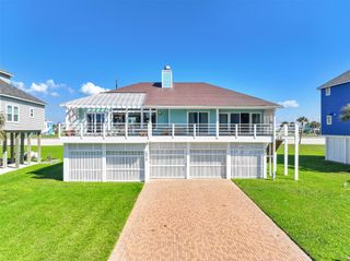 18418 E De Vaca Lane, Galveston, TX 77554