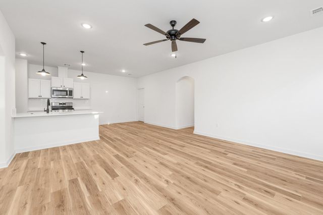 2436 S Pronghorn St, Goddard, KS 67052