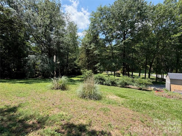 7322 Alamance Drive, Charlotte, NC 28227