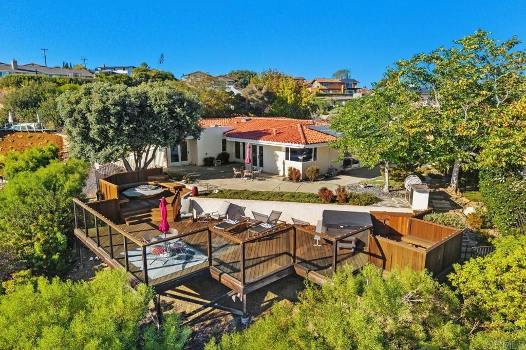 5324 Calle Vista, San Diego, CA 92109 — exterior