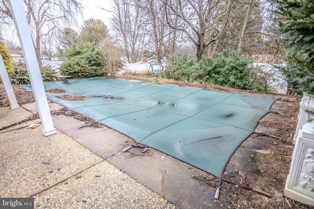 2 HANCOCK CT, New Freedom, PA 17349