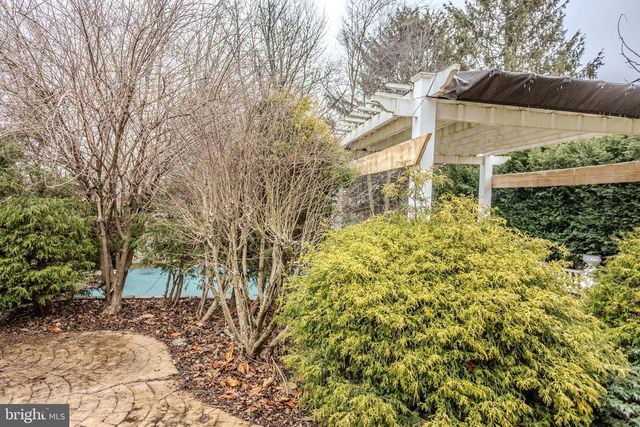 2 HANCOCK CT, New Freedom, PA 17349