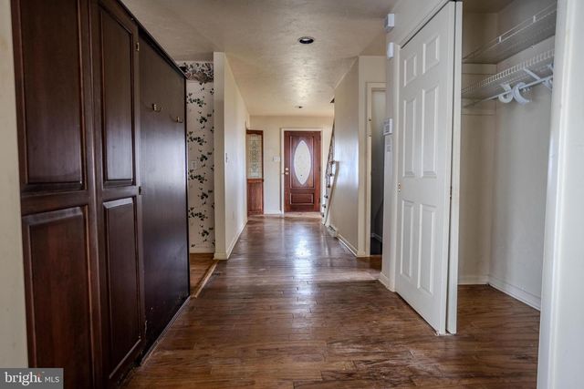 2 HANCOCK CT, New Freedom, PA 17349