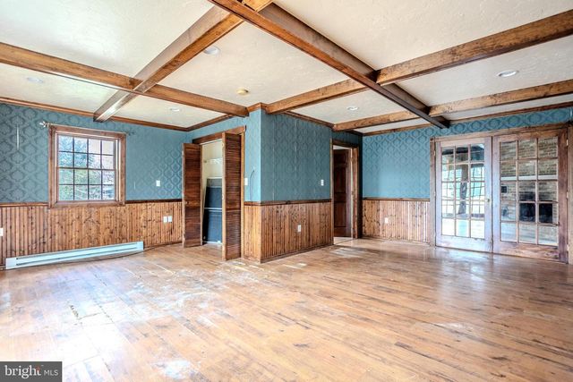 2 HANCOCK CT, New Freedom, PA 17349