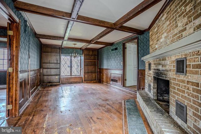 2 HANCOCK CT, New Freedom, PA 17349