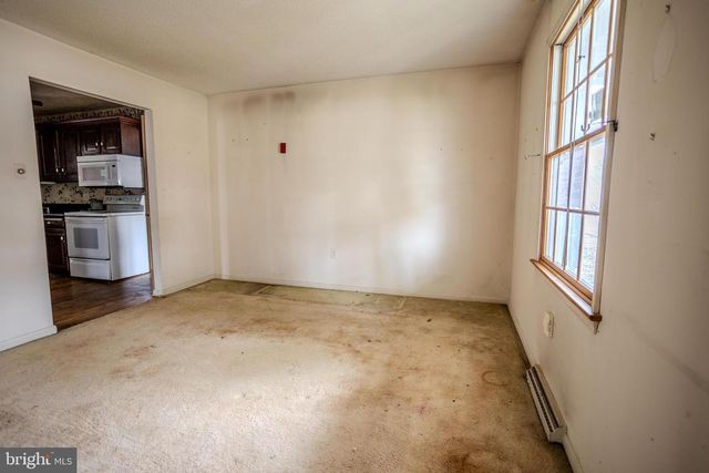 2 HANCOCK CT, New Freedom, PA 17349