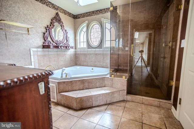 2 HANCOCK CT, New Freedom, PA 17349