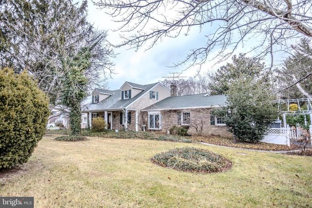 2 HANCOCK CT, New Freedom, PA 17349