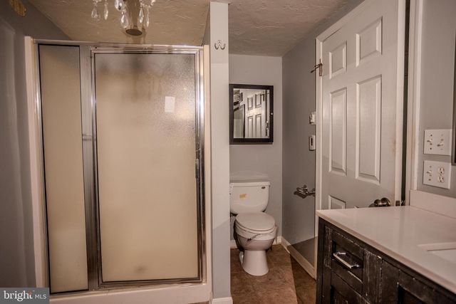 2 HANCOCK CT, New Freedom, PA 17349