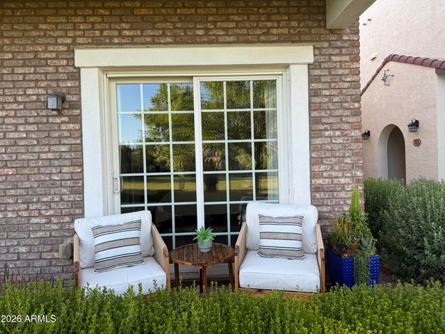 3647 E LESLIE Drive, Gilbert, AZ 85296