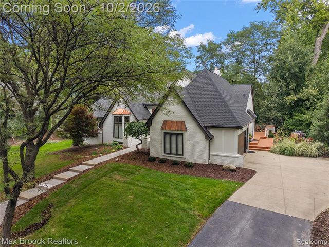 4335 Echo Road, Bloomfield Hills, MI 48302
