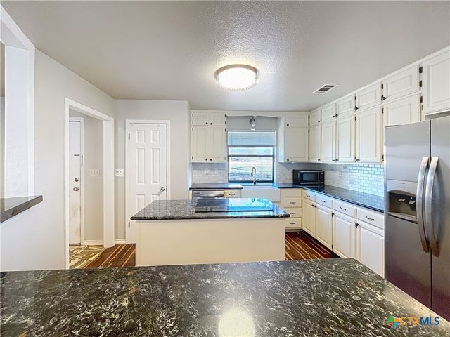 3172 Auction Barn Road, Belton, TX 76513