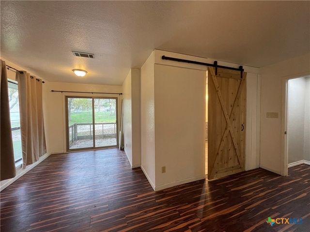 3172 Auction Barn Road, Belton, TX 76513