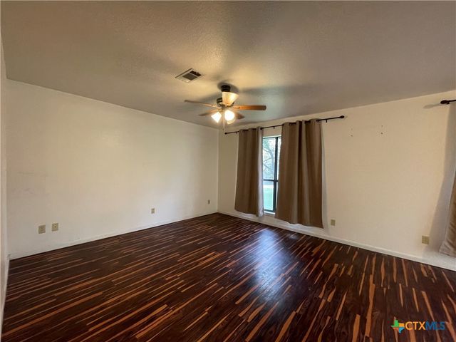 3172 Auction Barn Road, Belton, TX 76513