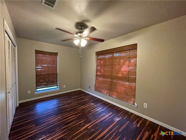 3172 Auction Barn Road, Belton, TX 76513