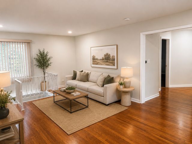 4N015 Kenwood Avenue, West Chicago, IL 60185