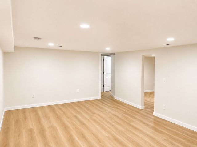 4N015 Kenwood Avenue, West Chicago, IL 60185