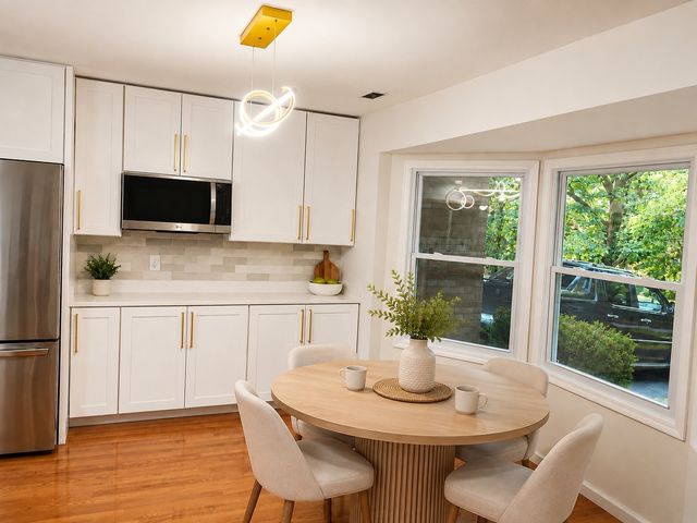4N015 Kenwood Avenue, West Chicago, IL 60185