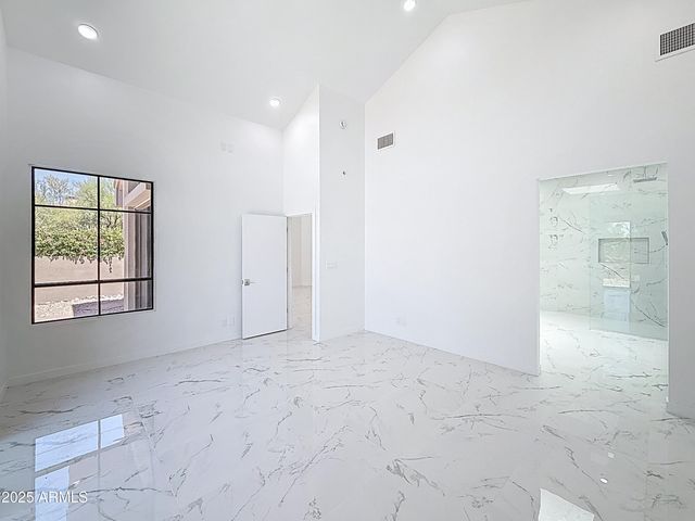 25150 N WINDY WALK Drive 14, Scottsdale, AZ 85255