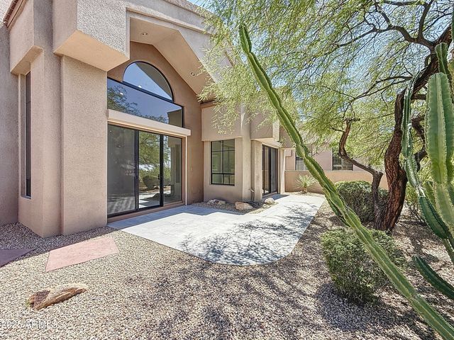25150 N WINDY WALK Drive 14, Scottsdale, AZ 85255