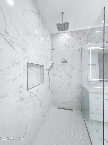 25150 N WINDY WALK Drive 14, Scottsdale, AZ 85255