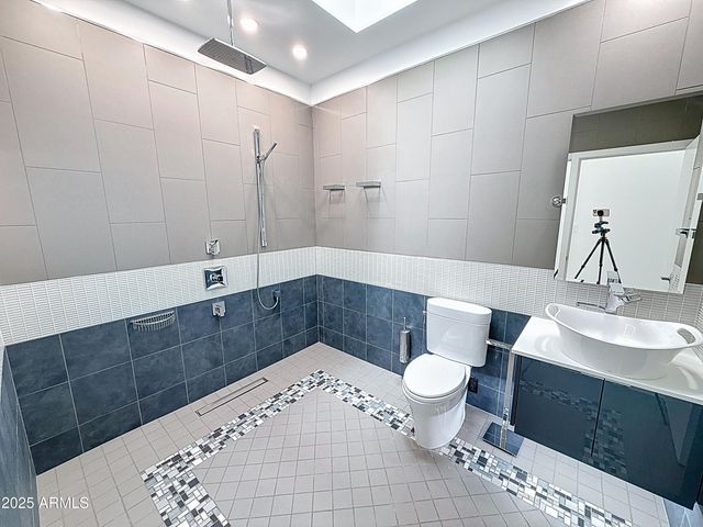 25150 N WINDY WALK Drive 14, Scottsdale, AZ 85255