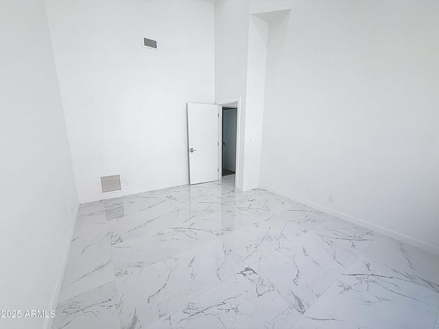 25150 N WINDY WALK Drive 14, Scottsdale, AZ 85255