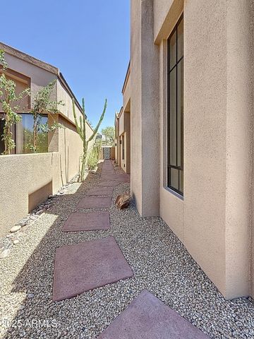 25150 N WINDY WALK Drive 14, Scottsdale, AZ 85255