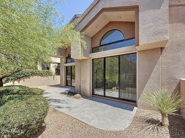 25150 N WINDY WALK Drive 14, Scottsdale, AZ 85255