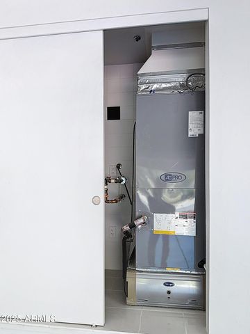 25150 N WINDY WALK Drive 14, Scottsdale, AZ 85255