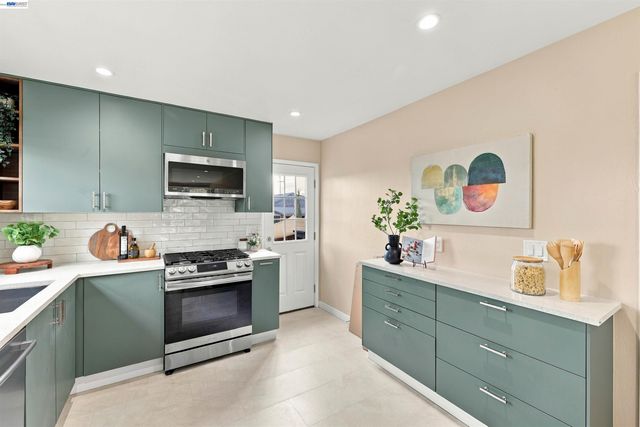 1337 Excelsior Ave., Oakland, CA 94602