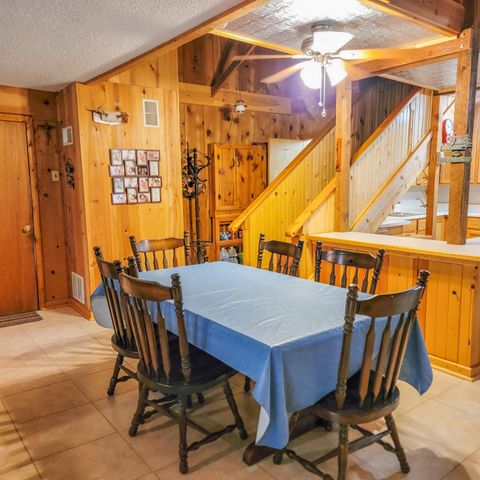 20401 Elise'S Lazy Lane, Wheatland, MO 65779
