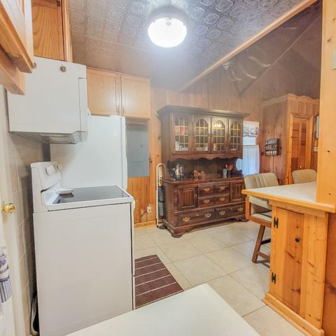 20401 Elise'S Lazy Lane, Wheatland, MO 65779