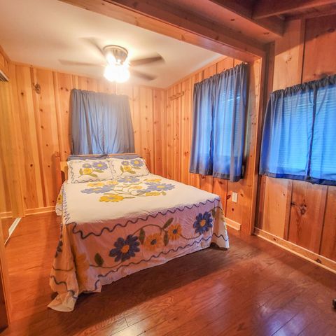 20401 Elise'S Lazy Lane, Wheatland, MO 65779