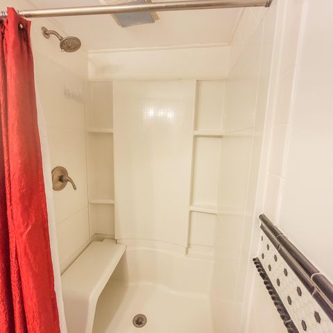 20401 Elise'S Lazy Lane, Wheatland, MO 65779