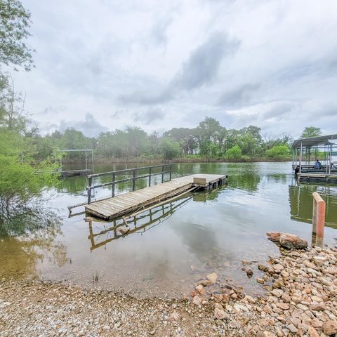 20401 Elise'S Lazy Lane, Wheatland, MO 65779