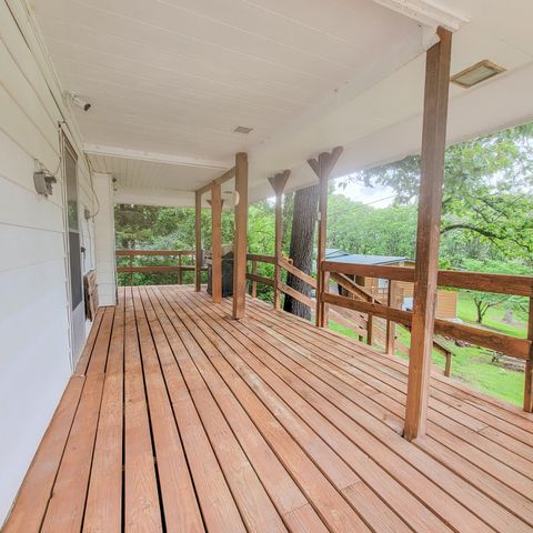 20401 Elise'S Lazy Lane, Wheatland, MO 65779