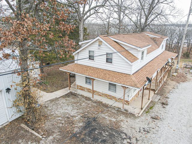 20401 Elise'S Lazy Lane, Wheatland, MO 65779
