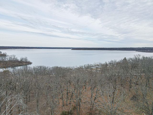 20401 Elise'S Lazy Lane, Wheatland, MO 65779