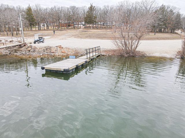 20401 Elise'S Lazy Lane, Wheatland, MO 65779