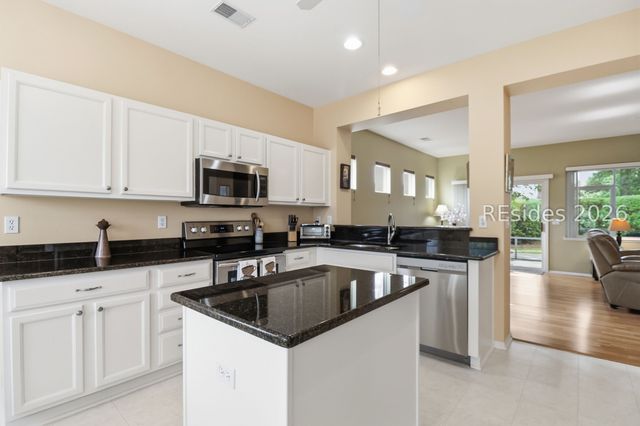 37 Fenwick Dr, Bluffton, SC 29909