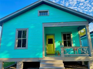 4807 Avenue P 1/2, Galveston, TX 77551