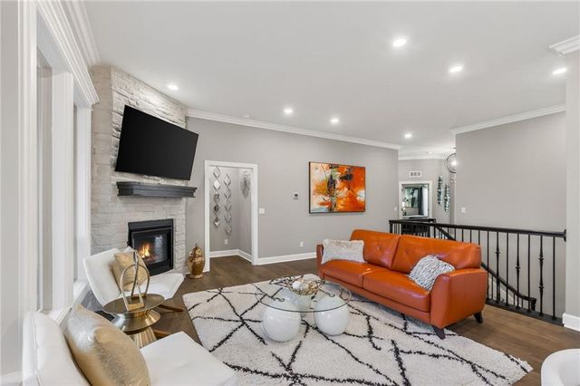 433 NW Kaylea Court, Lee's Summit, MO 64081