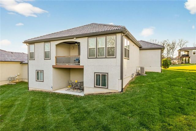 433 NW Kaylea Court, Lee's Summit, MO 64081
