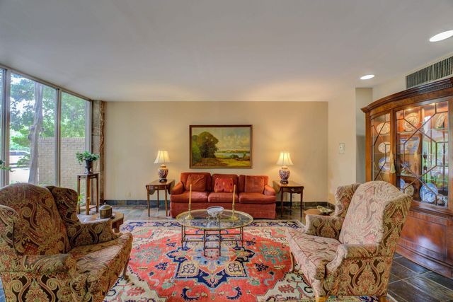 475 N Highland St Apt 10J, Memphis, TN 38122