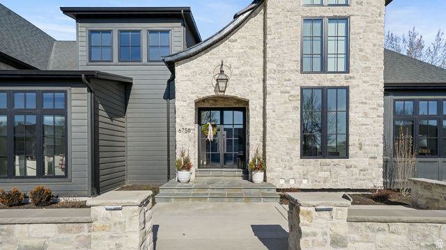 6756 W 10050 N, Highland, UT 84003