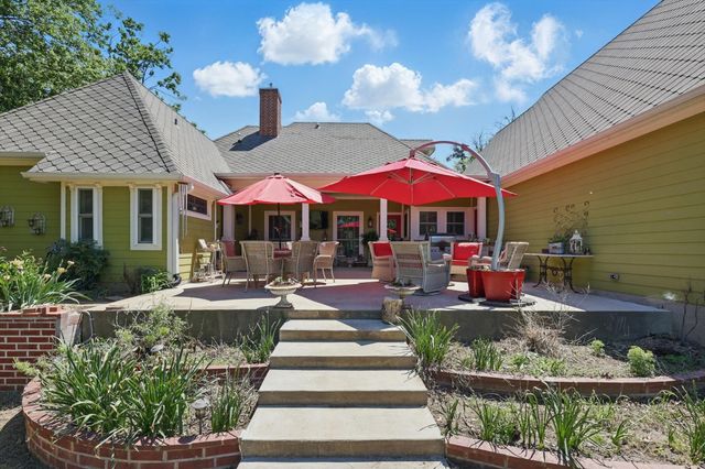 326 W Liberty Street, Pilot Point, TX 76258