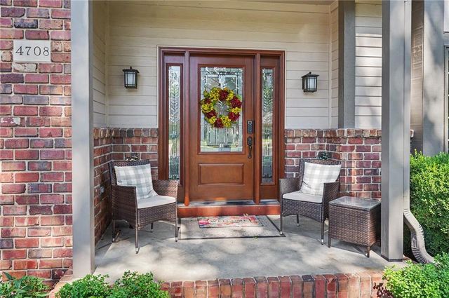 4708 Muirfield Drive, Lawrence, KS 66047