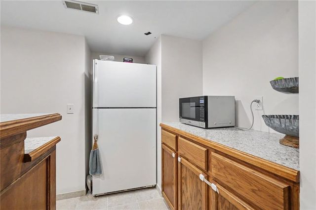 4708 Muirfield Drive, Lawrence, KS 66047